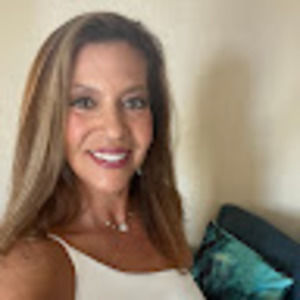 Meet your Posher, Dawn m